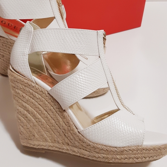 GUESS "Lora" zip-front espadrille - Picture 2 of 7